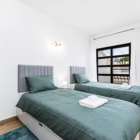 Cote Et - By Bedzy Карвоейру