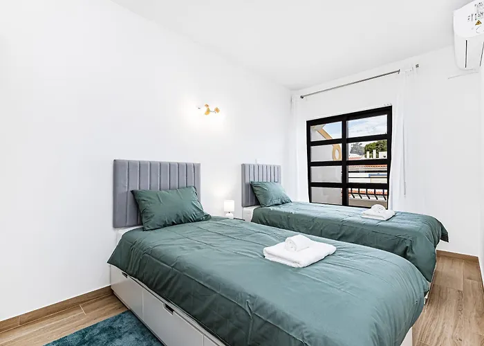 Cote Et - By Bedzy Καρβοέιρο